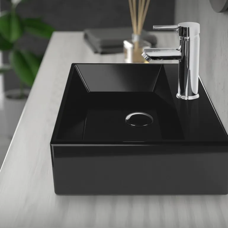 Ablaufgarnitur für Waschbecken ohne Überlauf Schwarz glänzend aus Edelstahl LuxeBath