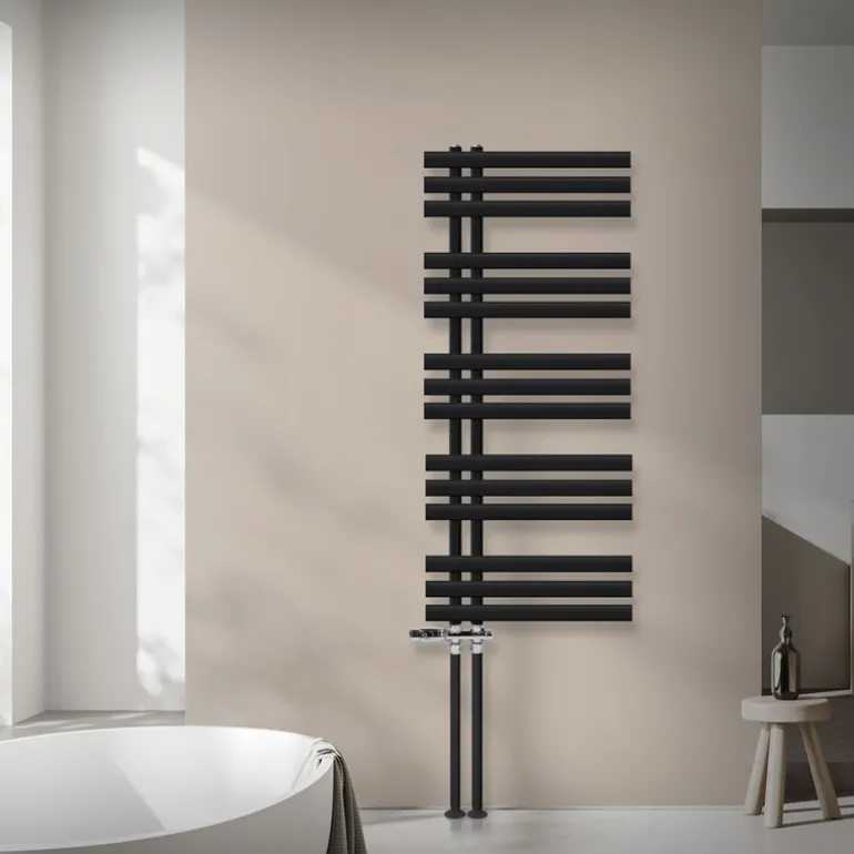Badheizkörper Mittelanschluss 500x1200 mm Schwarz matt mit Boden Thermostatventil LuxeBath