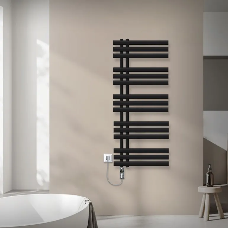 Badheizkörper Mittelanschluss 500x1200 mm Schwarz matt mit Heizstab 1200W LuxeBath