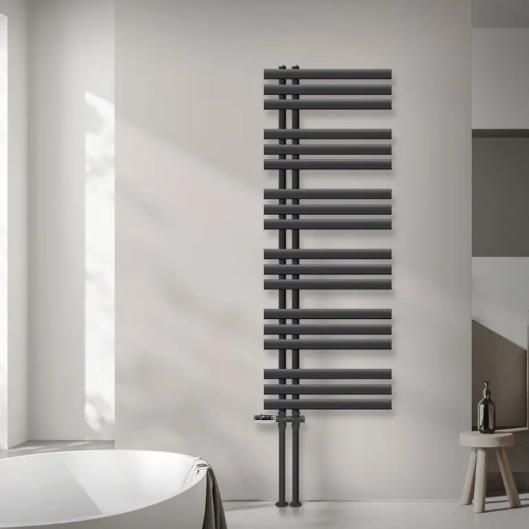 Badheizkörper Mittelanschluss 500x1400 mm Anthrazit mit Boden Anschlussgarnitur LuxeBath