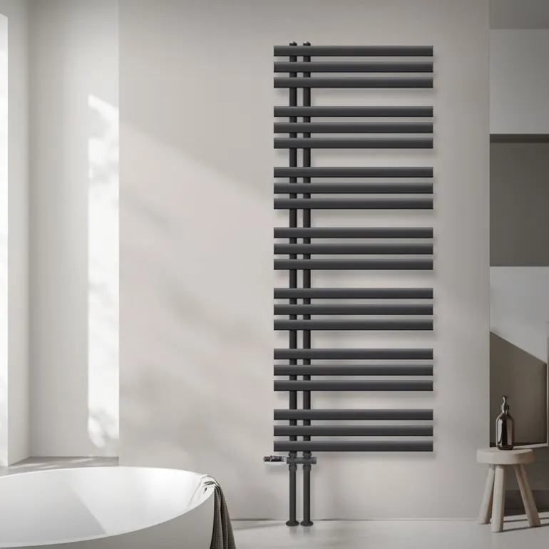 Badheizkörper Mittelanschluss 600x1600 mm Anthrazit mit Boden Anschlussgarnitur LuxeBath