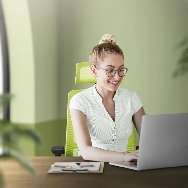 Ergonomischer Bürostuhl Grün Netzgewebe mit verstellbaren Armlehnen und Kopfstütze ML-Design
