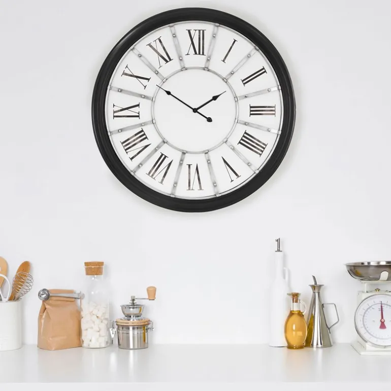 Große Wanduhr Ø 71 cm Weiß/Schwarz aus Holz mit römischen Ziffern WOMO-Design